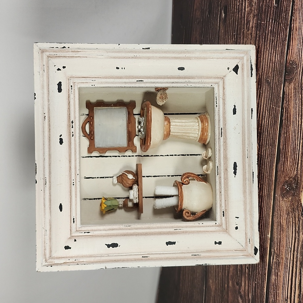 Vintage Shadow Box - Victorian Style Bathroom (3D frame)
